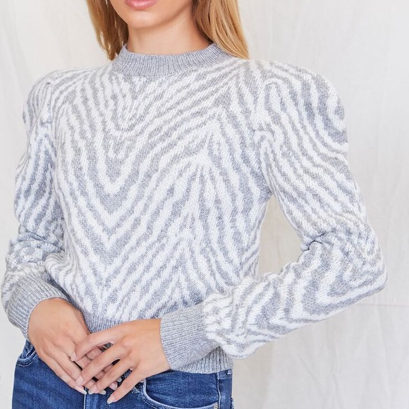 FOREVER 21 Zebra Puff-Sleeve Sweater - Picture 1 of 4